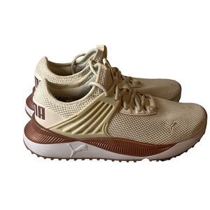 PUMA Pacer Future women's ivory‎ athletic sneakers sz 7 gym running casual